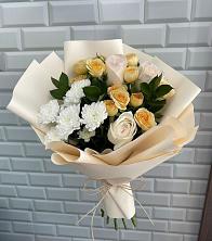 Букет цветочный вальс в Санкт-Петербурге Букет цветов из:  Розы и Хризантемы в Санкт-Петербурге