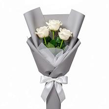 Букет 3 белые розы в Санкт-Петербурге Букет 3 белые розы в Санкт-Петербурге