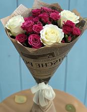 Букет Удивительный из роз в Санкт-Петербурге Букет цветов из:  Розы в Санкт-Петербурге