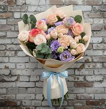 Букет Феерия в Санкт-Петербурге Букет цветов из:  Розы, Лизиантусы и Гвоздики в Санкт-Петербурге