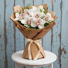 Букет Белые орхидеи в Санкт-Петербурге Букет цветов из:  Орхидеи и Розы в Санкт-Петербурге